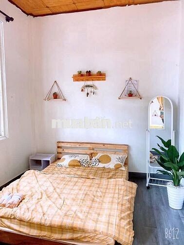 Cho thuê villa có vườn đào cổ gần ga Đà Lạt giá 13tr, mặt Đường