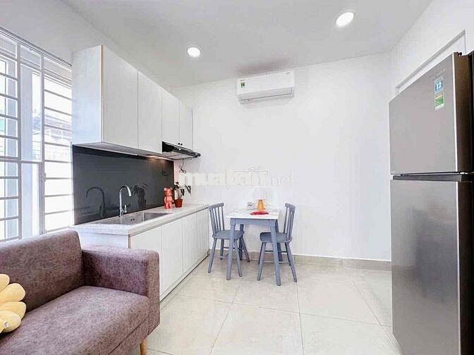 Căn Hộ Cửa Sổ Trời Gần Ga T3 - Etown Cộng Hoà Full Nội Thất