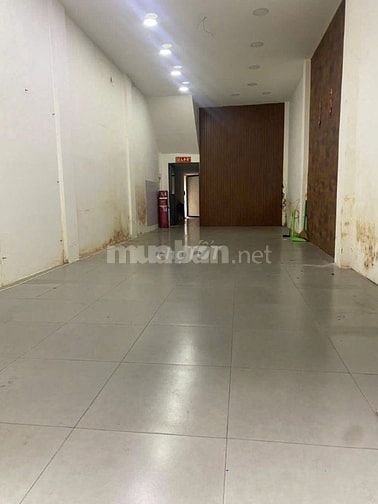 Cần bán nhà chính chủ 960 MT Võ Văn Kiệt , Dt 136 m2 .Giá 39,5 tỷ TL