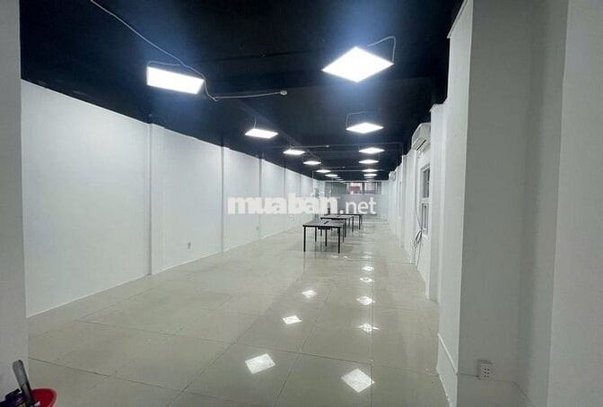 Cho thuê văn phòng đường Võ Văn Tần, dt 90m²