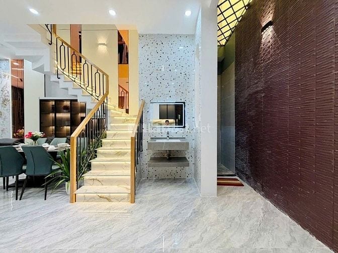 Ngay Nguyễn Đình Chính 70m2 giá 5ty970 HXH SHR kvuc đầy đủ tiện ích