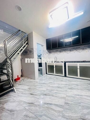 Nhà phù hợp gia đình nhỏ đi làm đi học, ngay trung tâm quận 1