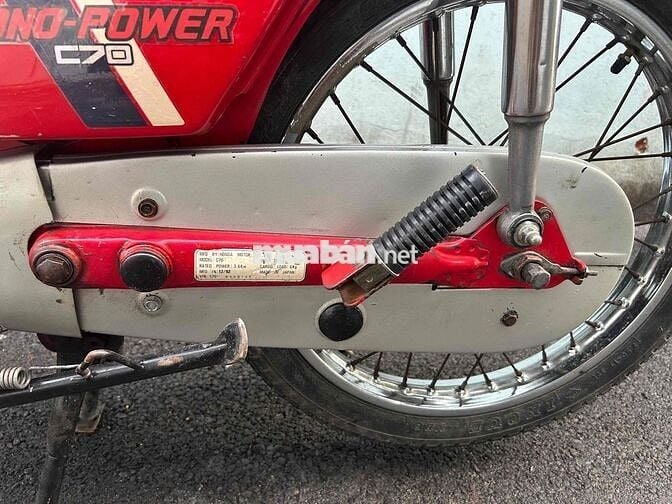 DD đỏ 70, sơn zin máy móc êm nhẹ.