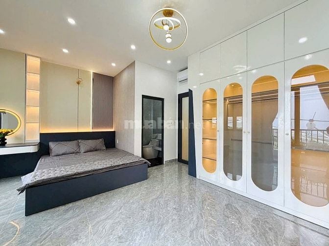 Ngay Nguyễn Đình Chính 70m2 giá 5ty970 HXH SHR kvuc đầy đủ tiện ích