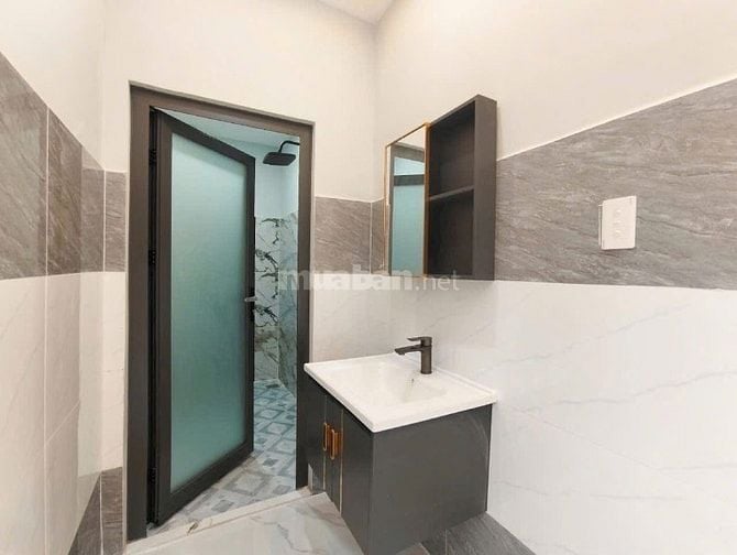 KẸT TIỀN! BÁN NHÀ ĐẸP NGUYỄN THỊ TẦN, PHƯỜNG RẠCH ÔNG, QUẬN 8, 99m2,Sr