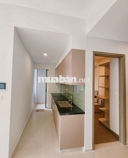 Cho thuê 6.5tr căn 2PN 2WC nội thất cơ bản cc West Gate