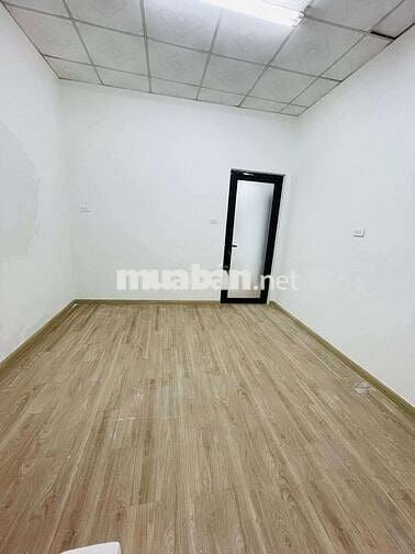 Cho thuê nhà 2 tầng mt sát chợ cẩm lệ ,khuê trung