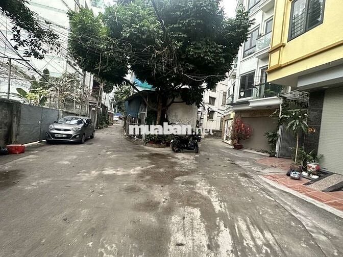 Bán nhà 6 tầng Ngọc Thuỵ,Gara ôtô, thang máy,DT 41m, Giá chỉ 11 tỷ Bán nhà 6 tầng Ngọc Thuỵ,Gara ôtô, thang máy,DT 41m, Giá chỉ 11 tỷ