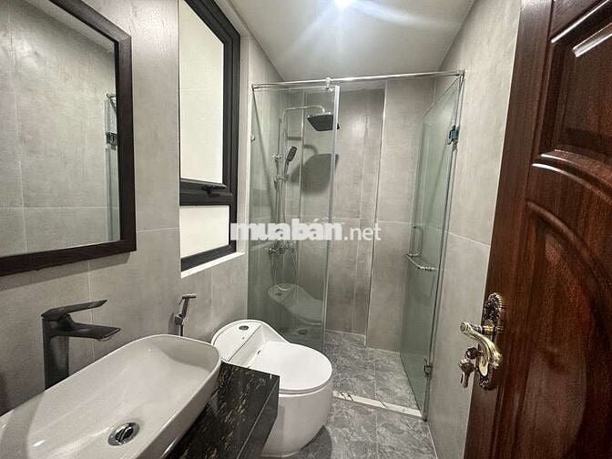 Bán nhà 6 tầng Ngọc Thuỵ,Gara ôtô, thang máy,DT 41m, Giá chỉ 11 tỷ Bán nhà 6 tầng Ngọc Thuỵ,Gara ôtô, thang máy,DT 41m, Giá chỉ 11 tỷ