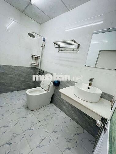 Cho thuê nhà 2 tầng mt sát chợ cẩm lệ ,khuê trung