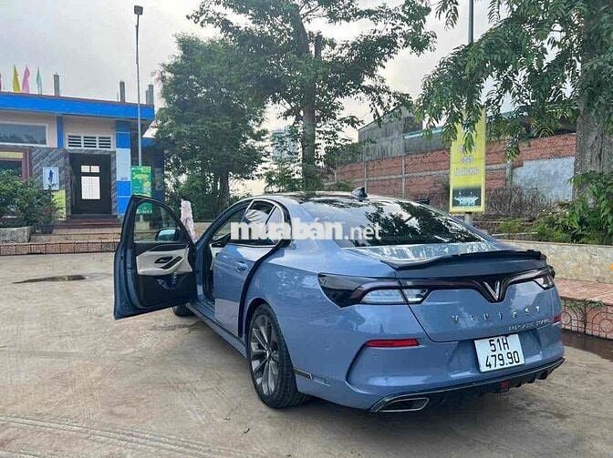 VinFast Lux A2.0 2019 Plus 2.0 AT - 49000 km