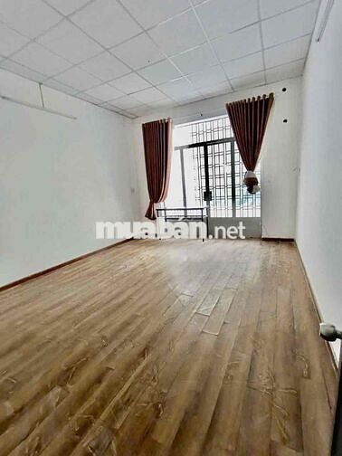 Nhà Mới Sơn Sửa DT 5x15 1Trệt 1Lầu 2Pn 3Wc Hẻm Ôtô Gần Citylank