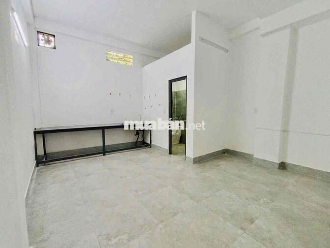 Nhà Mới Sơn Sửa DT 5x15 1Trệt 1Lầu 2Pn 3Wc Hẻm Ôtô Gần Citylank