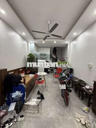 Bán nhà mới phường Ngọc Thuỵ, DT 32m, 3 tầng, Giá chỉ 5,5 tỷ Bán nhà mới phường Ngọc Thuỵ, DT 32m, 3 tầng, Giá chỉ 5,5 tỷ