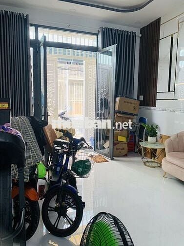 Nhà phố trệt lầu. Có 2Pn tại cầu Phú Xuân. Sổ riêng. Hỗ trợ vay bank