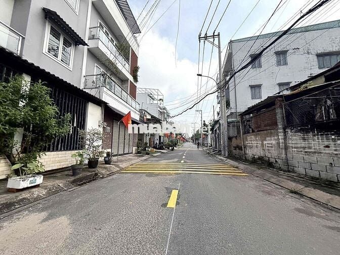 Bán CHDV 5 tầng đường Số 9, Linh Tây, cách Phạm Văn Đồng 100m, gần đại