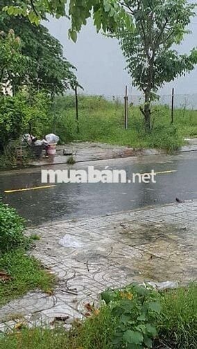 Giá trên còn bớt ít ra sổ , giá rẻ nhất tại thời điểm hiện tại