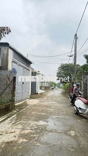 BÁN ĐẤT BÌNH NHÂM 30 ,GẦN CHỢ ,TRƯỜNG HOC ,LÁI TJIÊU  TP HCM