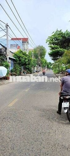 Bán nhà Mặt Tiền Lưu Hữu Phước DT Khủng