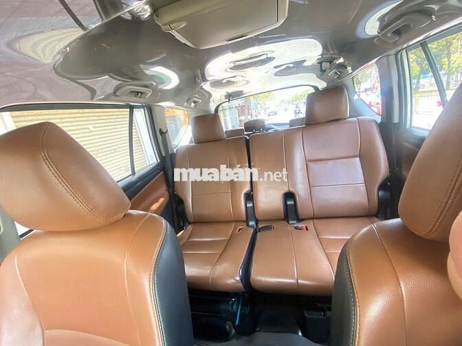 CHO THUÊ XE TỰ LÁI INNOVA 2017–8 CHỖ TẠI TP.HCM!