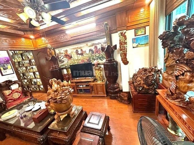 Siêu Phẩm! Phố Hoàng Văn Thái, Gara Ô Tô 7 chỗ, 2 Thoáng, 46m2, 5T, 18