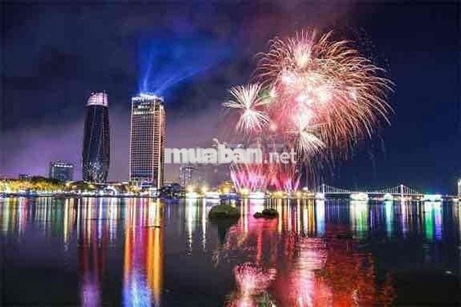 bán mua căn 4 tầng mặt tiền trần hưng đạo trực diện sông hàn gấp