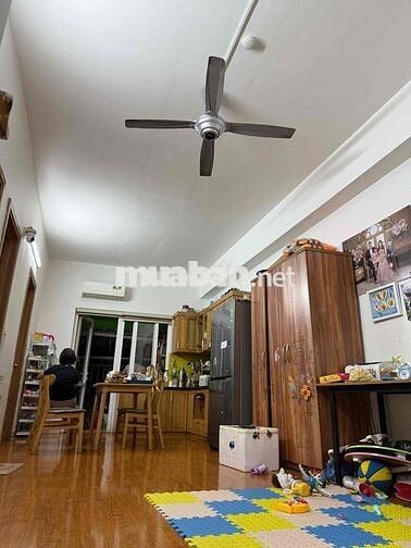 Chính chủ ván căn hộ 2pn 2ưc view hồ Thanh Hà