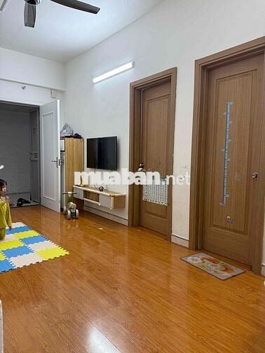 Chính chủ ván căn hộ 2pn 2ưc view hồ Thanh Hà