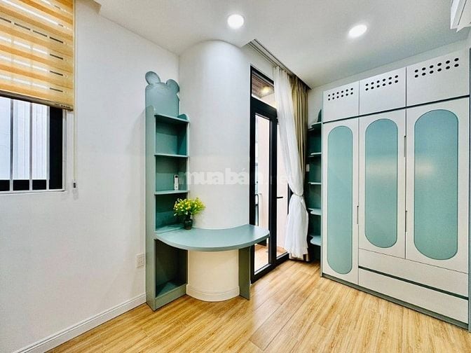 Nhà đẹp xây mới 3 Tầng- Sân thượng- Sau căn MT Nguyễn Trọng Tuyển