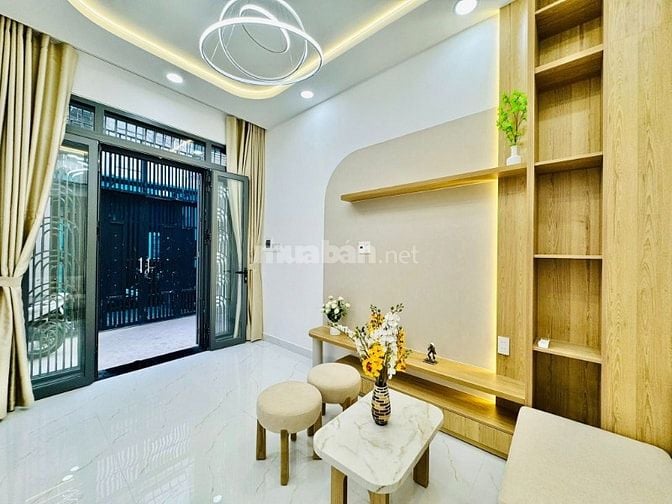 Nhà đẹp xây mới 3 Tầng- Sân thượng- Sau căn MT Nguyễn Trọng Tuyển