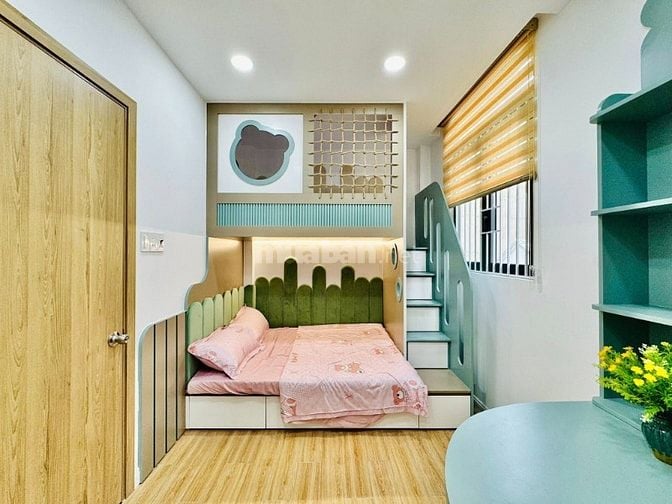 Nhà đẹp xây mới 3 Tầng- Sân thượng- Sau căn MT Nguyễn Trọng Tuyển