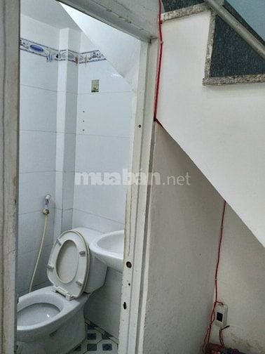 Cho thuê nhà hẻm 28/ Trần Bình Trọng p1q5