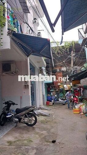 Nhà 1/ Lũy Bán Bích P.TT Hoa 2.5x16= 40 m2. 1lầu 3tỷ 200 triệu