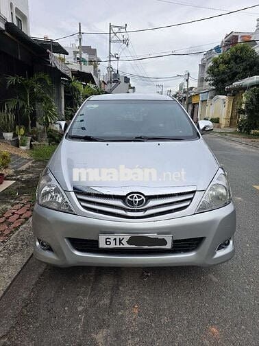 Innova 2010 G số sàn, xe gia đình