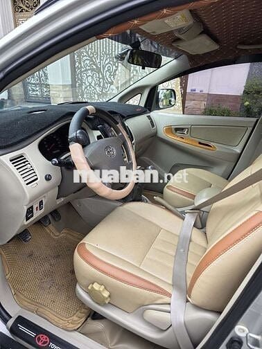 Innova 2010 G số sàn, xe gia đình