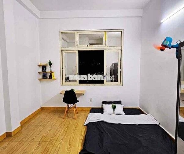 Căn hộ mini Full nội thất cửa sổ lớn kế cầu Nguyễn Văn Cừ