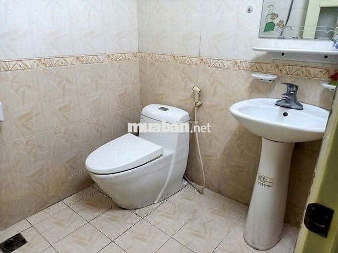 Còn phòng tại tầng 2 và 3 cầncho bạn nam thuê,Dt 30m2,Thanh Trì,Hà Nội