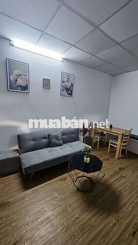 Cho thuê nhà mặt tiền đường Phổ Quang, dt 10x35 trệt 2 lầu