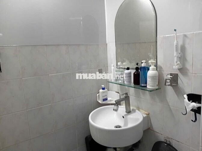 Chính chủ cần bán chung cư phường 3 quận 4, nhà đẹp, sổ hồng riêng