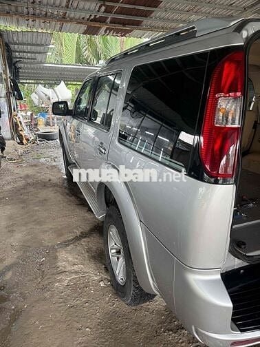 Ford Everest 2010 2.5L 4x4 MT - 115000 km