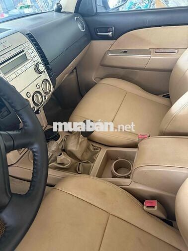 Ford Everest 2010 2.5L 4x4 MT - 115000 km