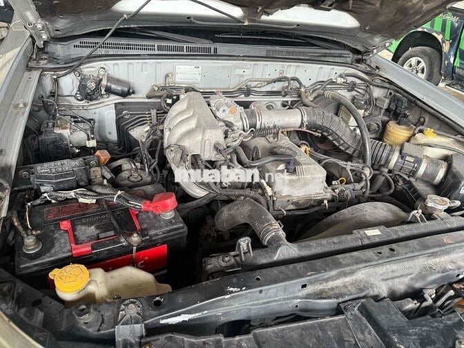 Ford Everest 2010 2.5L 4x4 MT - 115000 km