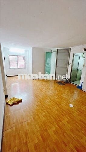 BẾN VÂN ĐỒN Q4- SÁT MT- 4 TẦNG- 27m2- 4PN- CHỈ 3 TỶ NHỈNH