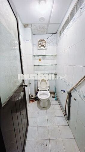 BẾN VÂN ĐỒN Q4- SÁT MT- 4 TẦNG- 27m2- 4PN- CHỈ 3 TỶ NHỈNH