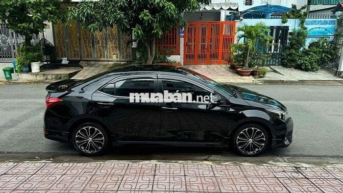 Toyota Corolla Altis 2016 2.0V - 128000 km