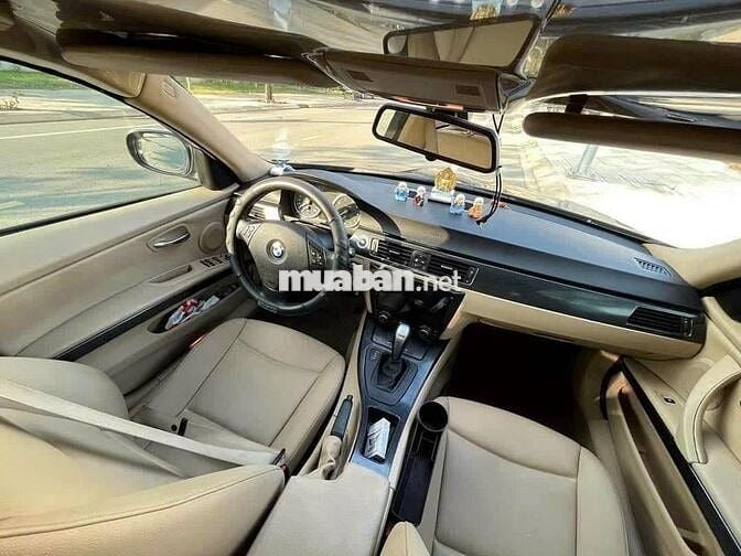 BMW 320i 2010 màu đen, ghế da, 113.000 km