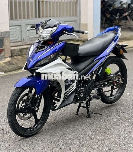 Xe máy Yamaha Exciter 135 xanh trắng