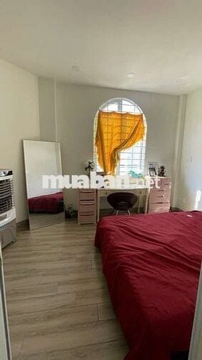 Nhà đẹp khu vực hiếm, HXH, trường cấp 1, 2, ĐH liền kề xung quanh nhà