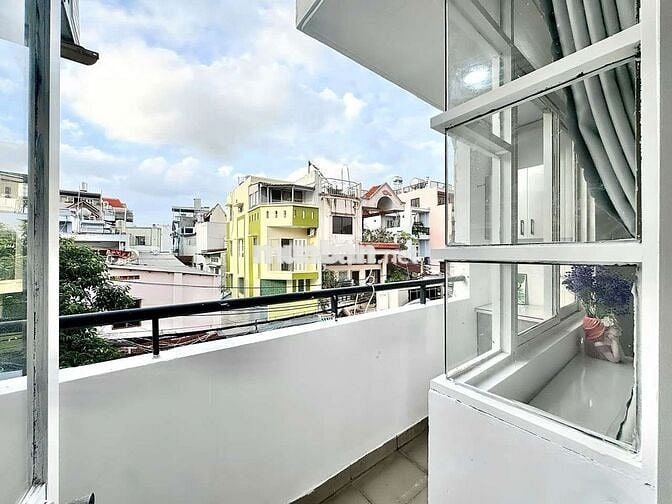 CĂN HỘ MINI BAN CÔNG MỚI 100% GẦN CHỢ BÀ CHIỂU,THUẬN TIỆN QUA QUẬN  1