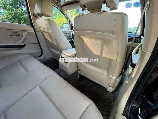 BMW 320i 2010 màu đen, ghế da, 113.000 km